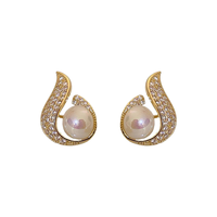 Pendientes de Perlas de Imitación de Lujo Francés de Alta Gama, Versátiles y a la Moda para un Estilo Dulce, Fresco y Atrevido, Estilo Hada