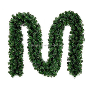 Vente en gros <span class=keywords><strong>Noël</strong></span> Noel Navidad Natale 9ft PVC vert intérieur <span class=keywords><strong>extérieur</strong></span> <span class=keywords><strong>guirlande</strong></span> de <span class=keywords><strong>Noël</strong></span> <span class=keywords><strong>guirlande</strong></span> pour escaliers et portes - Product Image 1