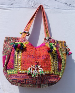 Sac Banjara vintage personnalisé, sac à bandoulière ethnique indien, sac à main brodé à la main, sac coloré, excellent prix, exportateur indien - Product Image 1