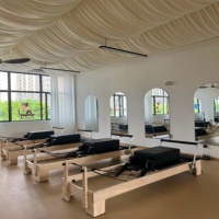 Voilages de plafond de luxe KAVI en soie laiteuse marron clair, rideaux ondulés pour tentes, draperies de toit, décoration de salle de banquet et d'événements