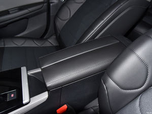 DongFeng Citroen <span class=keywords><strong>Versailles</strong></span> C5 X Hatchback 1.6T Boîte <span class=keywords><strong>de</strong></span> vitesses automatique Direction gauche Sièges en cuir <span class=keywords><strong>de</strong></span> qualité exceptionnelle Intérieur foncé - Product Image 5