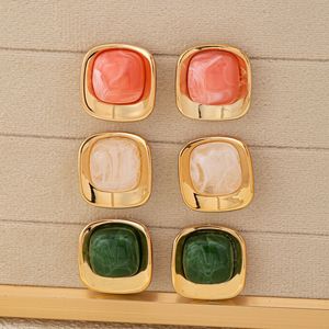 Boucles d'oreilles carrées en acrylique colorées, tendance et simples, idéales pour le quotidien des femmes – Vente transfrontalière en vogue - Product Image 2
