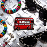 Ich liebe London Roter Doppeldecker-Bus Emaille-Anstecknadel Abschlussfeier Stadtkultur-Abzeichen Schmuckgeschenk Reise-Souvenir Großhandel