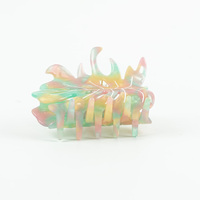Pince à cheveux en acétate motif feuille de Monstera marbrée multicolore de 8 cm, pince à cheveux personnalisée style hawaïen, pince à cheveux tropicale pour femme