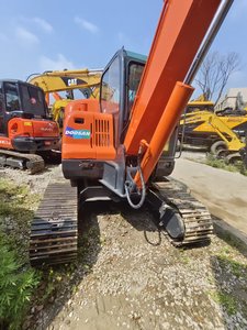 รถขุดตีนตะขาบ Doosan DX60-9C มือสอง สภาพดี ใช้งานได้ 6 ตัน รถขุดไฮดรอลิกขนาดเล็ก เครื่องยนต์เดิม มีสินค้าในสต็อก - Product Image 6