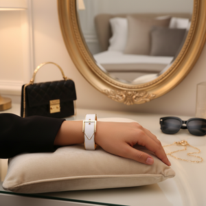 Gold-Plated Black Fashionable Hinged <b>Bangle</b> <b>Bracelets</b> - Product Image 3