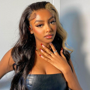 Peluca Negra con Reflejos Rubios 613, Ondas Suaves, Peluca Frontal <span class=keywords><strong>de</strong></span> Encaje 13x4, Línea <span class=keywords><strong>de</strong></span> <span class=keywords><strong>Cabello</strong></span> Natural, Pelucas <span class=keywords><strong>de</strong></span> <span class=keywords><strong>Cabello</strong></span> Humano con Rayas Rubias - Product Image 5