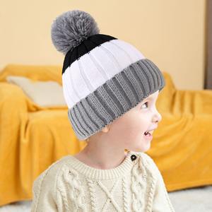 <span class=keywords><strong>Gorro</strong></span> de Invierno Cálido con Puño Acanalado Grueso para Niños Pequeños, <span class=keywords><strong>Gorro</strong></span> de Punto Tricolor para Caminar al Aire Libre, para Viajes en Esquí, con Pompón Esponjoso - Product Image 3