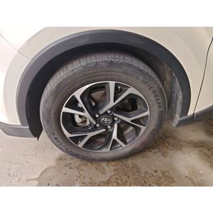 Voiture d'occasion Guazi 2018 Toyota C-HR Meilleur Prix Essence Moteur à Combustion Automatique SUV 5 Places Conduite à Gauche - Product Image 4
