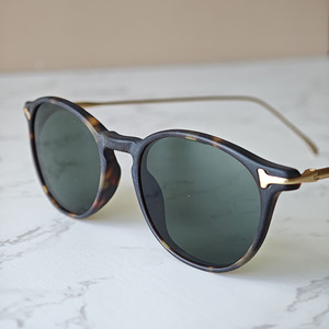 Gafas de sol polarizadas TAC de moda, ligeras con marco de acetato colorido y Templo de metal completo popular - Product Image 4