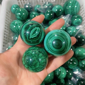 Vente en gros <span class=keywords><strong>de</strong></span> sphères <span class=keywords><strong>de</strong></span> <span class=keywords><strong>malachite</strong></span> verte naturelle <span class=keywords><strong>de</strong></span> haute qualité, boule <span class=keywords><strong>de</strong></span> cristal <span class=keywords><strong>de</strong></span> quartz artisanale pour <span class=keywords><strong>la</strong></span> décoration - Product Image 6