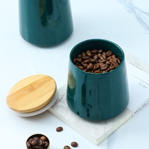 Precio barato de fábrica SWT Tarro personalizado Color verde con tapa de bambú Juego de almacenamiento de alimentos Recipiente Tarro de cocina de cerámica - Product Image 6