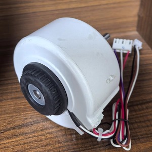 มอเตอร์พัดลม Y4S476C016 220-240V 50Hz 35W 4P สำหรับอะไหล่เครื่องปรับอากาศ Hisense - Product Image 2