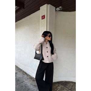 Blouson Bomber Long en Polyester pour Femme Automne/Hiver, Motif à Carreaux et Rayures, Col Montant, Boutons Crème, Logo Personnalisable - Product Image 4