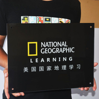 Panneau publicitaire en acrylique personnalisé avec logo d'entreprise en relief UV, numéro de porte imprimé