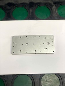 บริการงานกัดโลหะอลูมิเนียมสแตนเลสทองเหลืองชิ้นส่วนเครื่องจักรกล CNC แบบกำหนดเองสำหรับชิ้นส่วนอุตสาหกรรม - Product Image 5