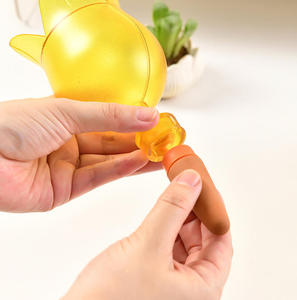 Bulbes d'arrosage en plastique soufflé à la main en forme de tulipe, très demandés, pics d'arrosage automatiques en plastique transparent - Product Image 6