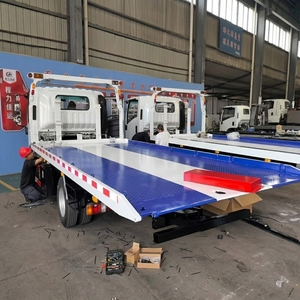 Camion de dépannage à plateau plat diesel Chengli Factory 5 tonnes 1SUZU 4x2, léger, pour le sauvetage routier, Euro 6, <span class=keywords><strong>remorquage</strong></span> de 2 <span class=keywords><strong>voitures</strong></span> - Product Image 6