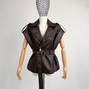 <span class=keywords><strong>Giacca</strong></span> Senza Maniche in <span class=keywords><strong>Ecopelle</strong></span> Marrone con Cintura, Colore e Taglia Personalizzabili, <span class=keywords><strong>Giacca</strong></span> in Pelle Antivento - Product Image 4