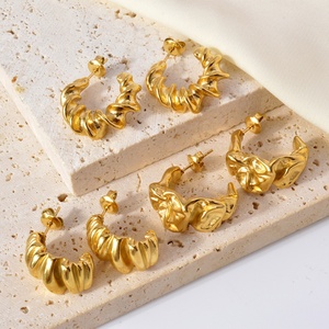 ต่างหูห่วงชุบทองคุณภาพสูง ทำจากสแตนเลสสตีล 304/316L ป้องกันการแพ้ ไม่หมอง ไม่เป็นสนิม กันน้ำ เหมาะสำหรับทุกเพศทุกวัย ทันสมัย เหมาะสำหรับงานแต่งงาน - Product Image 6