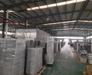 Famous Brand <strong>Automobile</strong> Parts Good Price <strong>Radiator</strong> PL013340 Hybrid LE+ 16-18 MT - Product Image 6