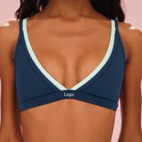 Soutien-gorge de sport OEM personnalisé pour femme, col en V profond, bretelles fines contrastées, dos nu, très populaire pour le yoga, le fitness et l'entraînement quotidien