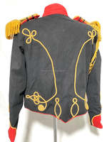 Veste de cérémonie noire et rouge, style général, neuve, avec tressage doré sur le devant, uniformes napoléoniens dorés sans accessoires d'épaule.