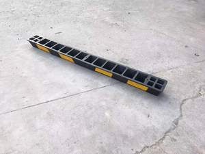 1650mm 호주 표준 고무 주차 커브 트럭 휠 자동차 주차 블록 스토퍼 아스팔트 또는 콘크리트 고정 장치 - Product Image 4