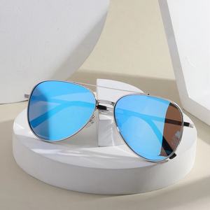 Erkek Yeni Siyah Güneş Gözlüğü Mavi Metal Çerçeve Yüksek Kaliteli TAC Polarize Lensler Özel Logo Lensli Şık <span class=keywords><strong>Pilot</strong></span> Altın - Product Image 1