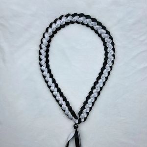 شريط تخرج عالي الجودة بسعر الجملة شريط مريح مُزين بأشكال جارلاند ولها ياقة مجدولة - Product Image 2