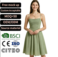 Robe midi élégante vert sauge respirante en tissu tissé avec corsage froncé et bretelles spaghetti, jupe évasée pour l'été et le quotidien décontracté