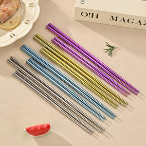Baguettes colorées en titane pur, antidérapantes, résistantes aux hautes températures, baguettes à <span class=keywords><strong>sushi</strong></span>, baguettes antibactériennes Ice Flower - Product Image 1