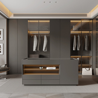 Ensemble de dressing moderne et luxueux sur mesure avec éclairage LED, armoires complètes pour chambre à coucher, appartements, porte en verre MDF, rangement pour vêtements