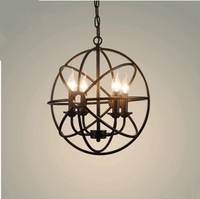 Lustre contemporain à quatre lumières avec abat-jour en verre et structure en métal noir, hauteur réglable, pour la maison, les restaurants et les salles à manger