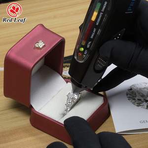 Anello con diamanti 4 <span class=keywords><strong>carati</strong></span> D VVS Moissanite di alta qualità <span class=keywords><strong>925</strong></span> argento placcato <span class=keywords><strong>oro</strong></span> classico da donna - Product Image 3