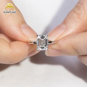 Anillo de Compromiso y Boda de Lujo Personalizado en Oro Platino de 14K para Mujer, con Diamante Cultivado en Laboratorio de 2CT VVS D, Corte Esmeralda, con Certificado IGI - Product Image 3