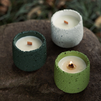 Pot à bougie en ciment coloré avec mèche en bois, bougie à la cire de soja, aromathérapie, bougie artisanale, respectueuse de l'environnement, style classique