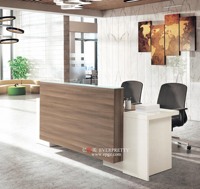 Comptoir de réception moderne et durable en bois pour écoles, bibliothèques, universités, bureaux, hôtels, avec dessus en verre