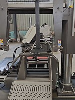 Scie à ruban CNC 600*600mm à alimentation entièrement automatique pour la découpe de métaux, idéale pour la production en série, n'exige pas d'opération manuelle