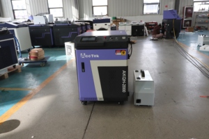 Machine de soudage, de découpe et de nettoyage au laser à fibre 1500w 2000w 3000W 3 en 1 pour métal, aluminium, acier inoxydable - Product Image 3