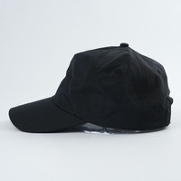 Gorra Snapback no estructurada de 5 paneles impermeable de nailon Panel suave con etiqueta tejida de cuerda personalizada Logotipo bordado Gorra de estilo de moda