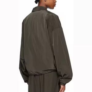 Veste de sport à bas prix, vente en gros, veste streetwear hip-hop, 100% nylon, fermeture éclair, veste courte surdimensionnée pour femmes - Product Image 3