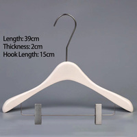 Porte-pantalons pour femmes à prix compétitif, articles de rangement pour la maison, Sabitan Ng Amerikana Rack, cintres en bois portables et économiques
