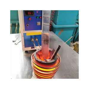 Équipement de chauffage par induction à régulation thermique pour les opérations de fabrication, offrant une sortie uniforme et une longue durée de vie - Product Image 1