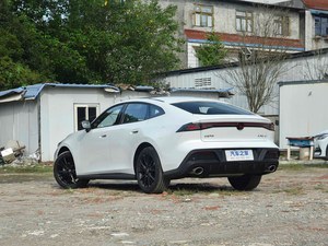 2025 Changan Uni V Sport Auto nouvelle berline FWD R18 pneu ACC régulateur de vitesse Turbo moteur Euro VI cuir alliage d'aluminium gauche - Product Image 3