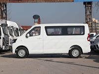 Fourgonnette électrique Ruixing EM60 2026, version confort, 7 places, autonomie 320 km, moteur 70 kW, portes arrière séparées