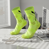 Chaussettes de course mi-mollet tricotées professionnelles pour marathon, pour hommes et femmes, en polyester et coton, respirantes, antidérapantes, couleurs assorties