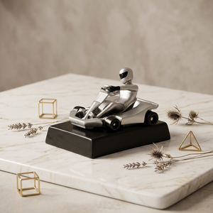 Trofeo de Resina Personalizado al por Mayor para Karting - Premio de Piloto de Carreras en Pose de <span class=keywords><strong>Victoria</strong></span> de Campeón - Product Image 3