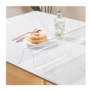 Protector de Mesa Flexible de PVC Transparente Bojanek, Tapete Acolchado Suave y Transparente con Base Antideslizante, Ergonómico para Escritorio, Mesa de Comedor, Seguro - Product Image 1