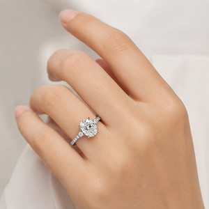 Anello ovale da donna dal design classico, accessorio da indossare ogni giorno - Product Image 2